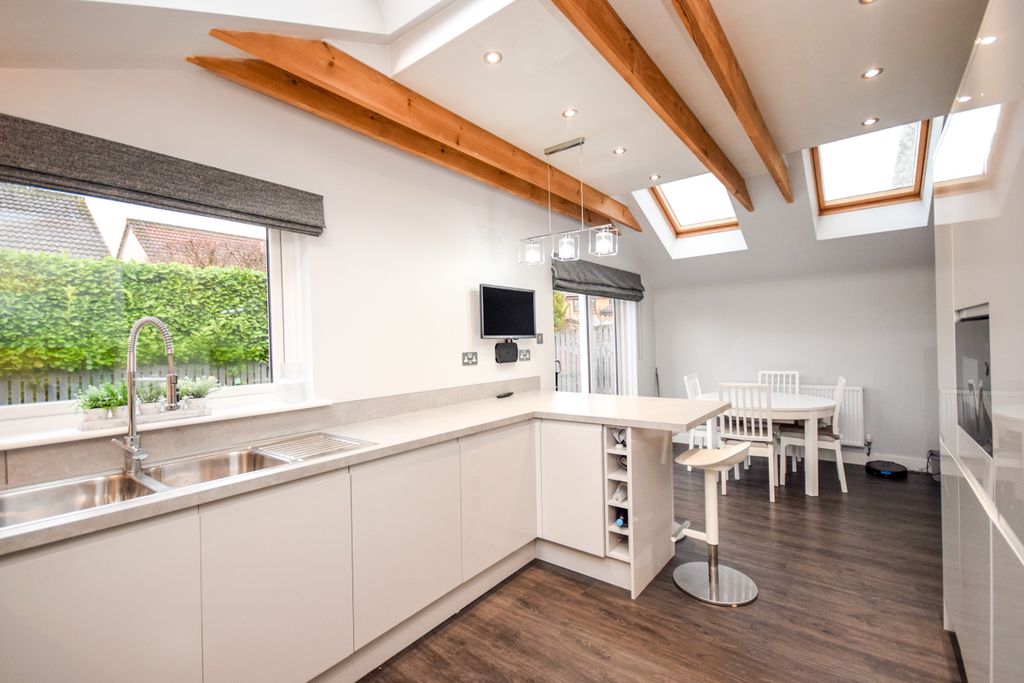 Property photo 3 of 26