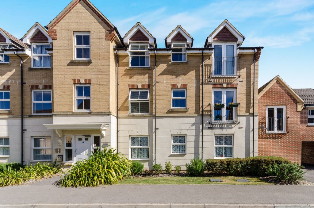 Property photo 1 of 8 External