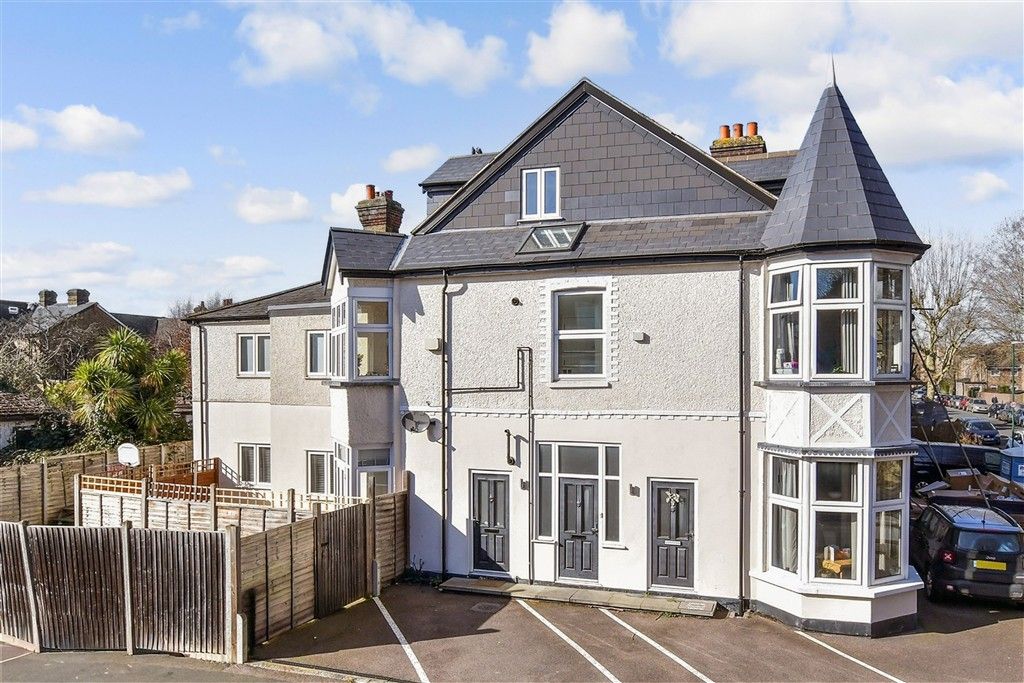 Property photo 1 of 18 External (Web)