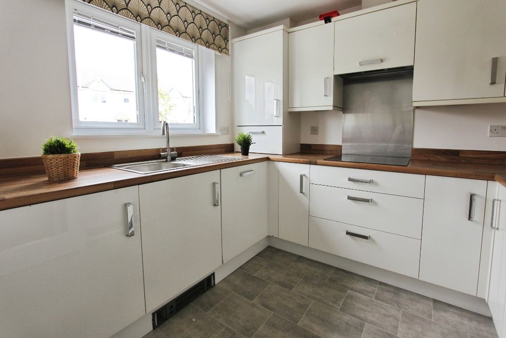 Property photo 2 of 13 Kitchen