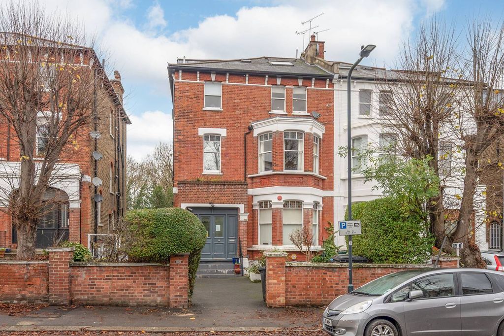 Property photo 3 of 11