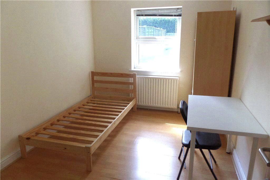 Property photo 2 of 4 Bed 2 Lgf
