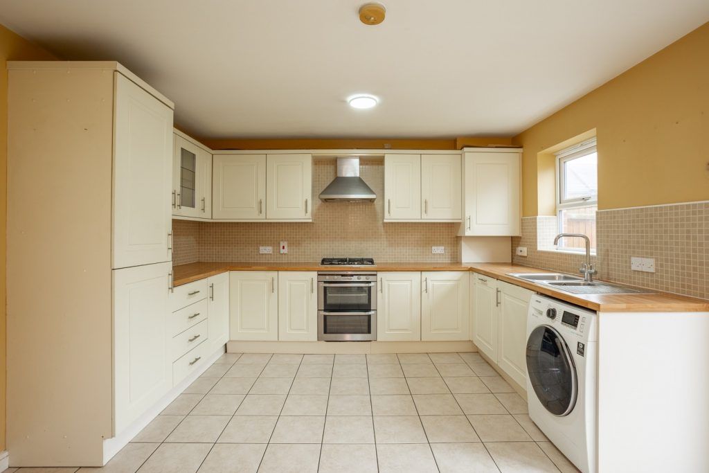 Property photo 2 of 25