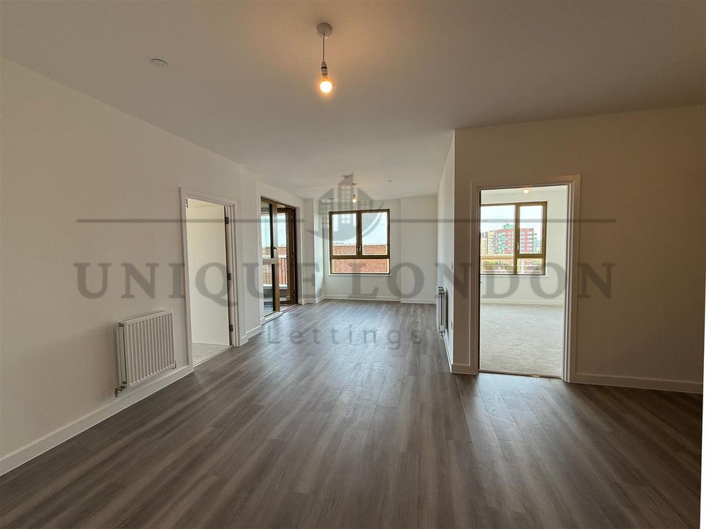 Property photo 3 of 11 54.Png