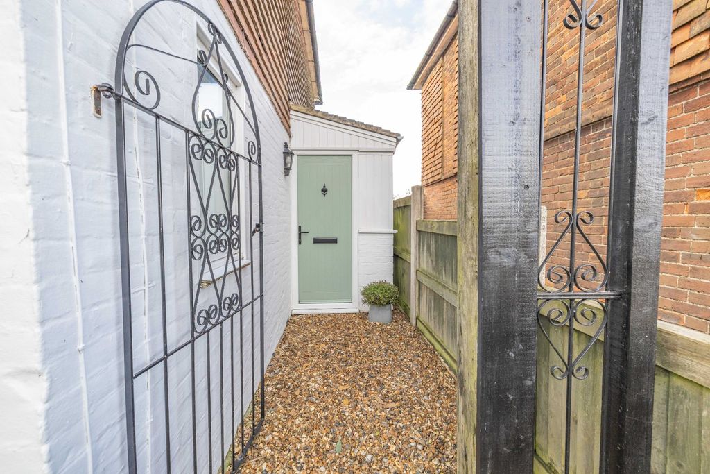 Property photo 2 of 19 Picture 2