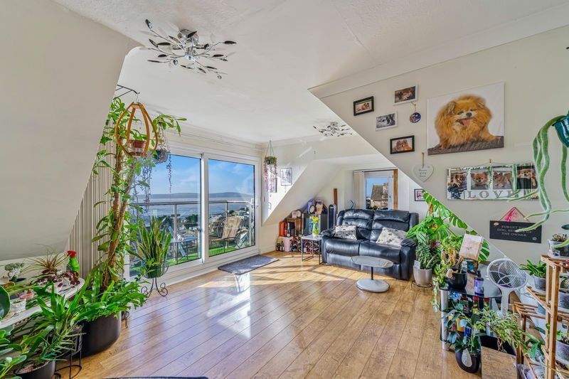 Property photo 3 of 22 Photo 7