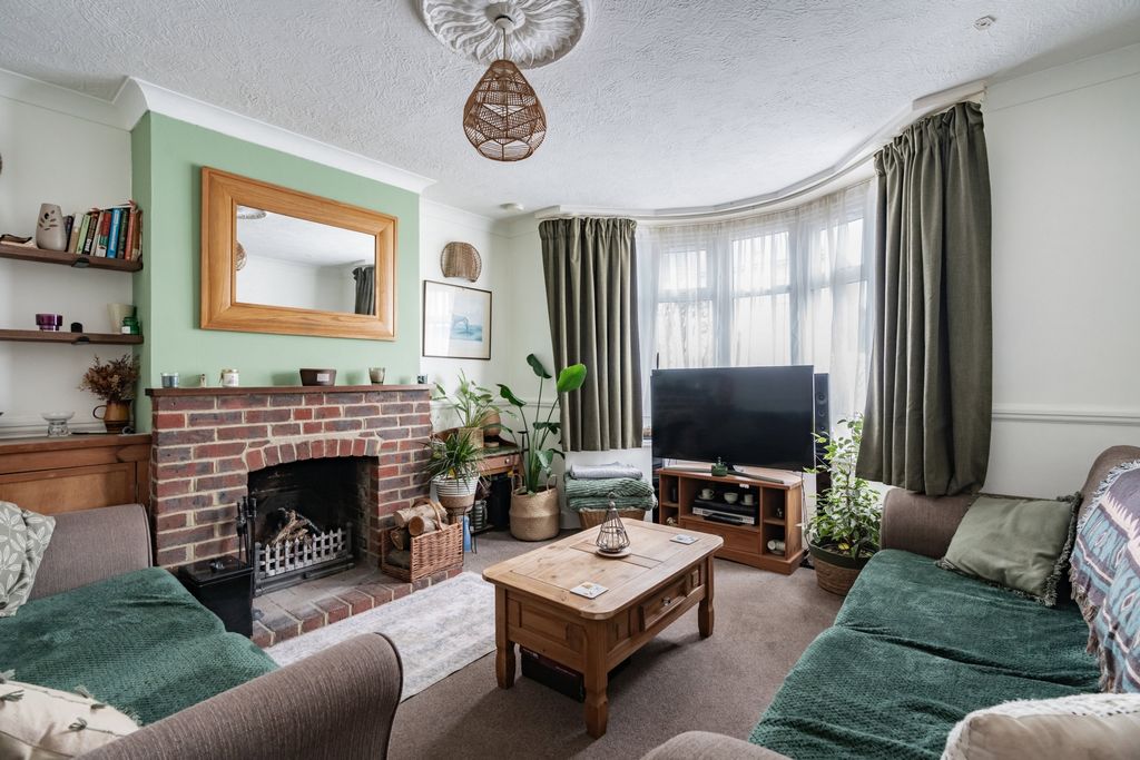 Property photo 2 of 25 Photo 7