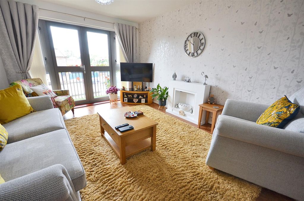 Property photo 2 of 12 Open Plan Lounge / Dining Room