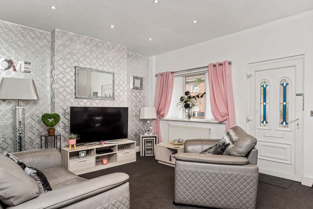 Property photo 3 of 22