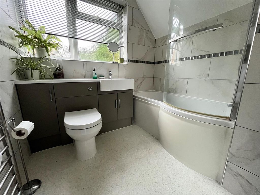 Additional image 12 of 4 bed property for saleBrooklands Close, Daventry NN11