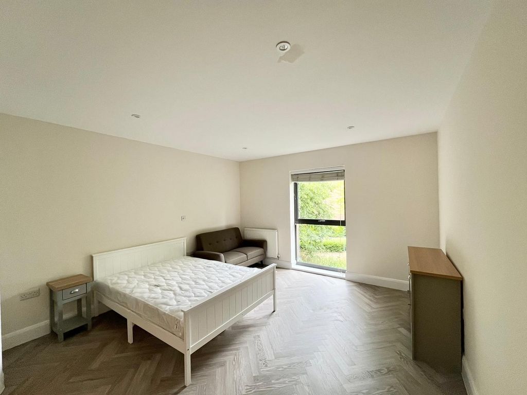 Property photo 2 of 4