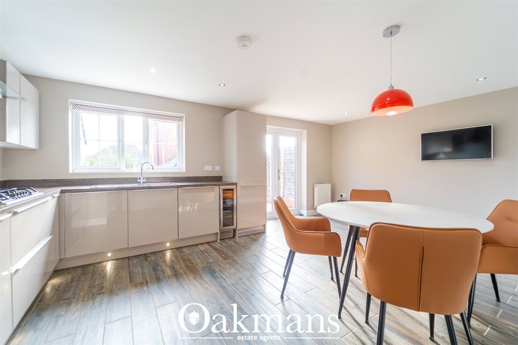 Property photo 3 of 28 Picture No. 33