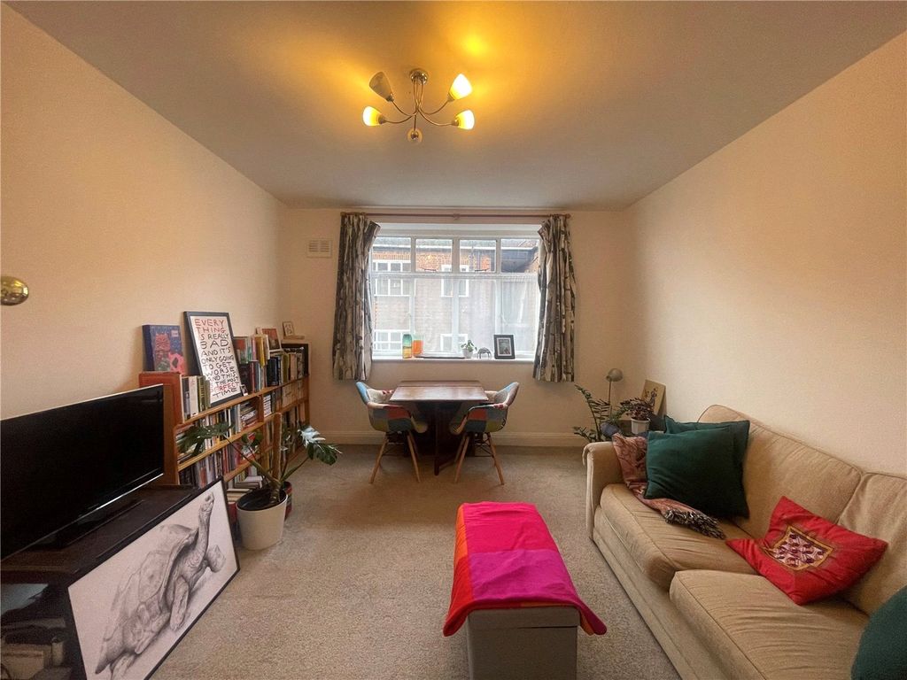 Property photo 2 of 10 Picture No. 09