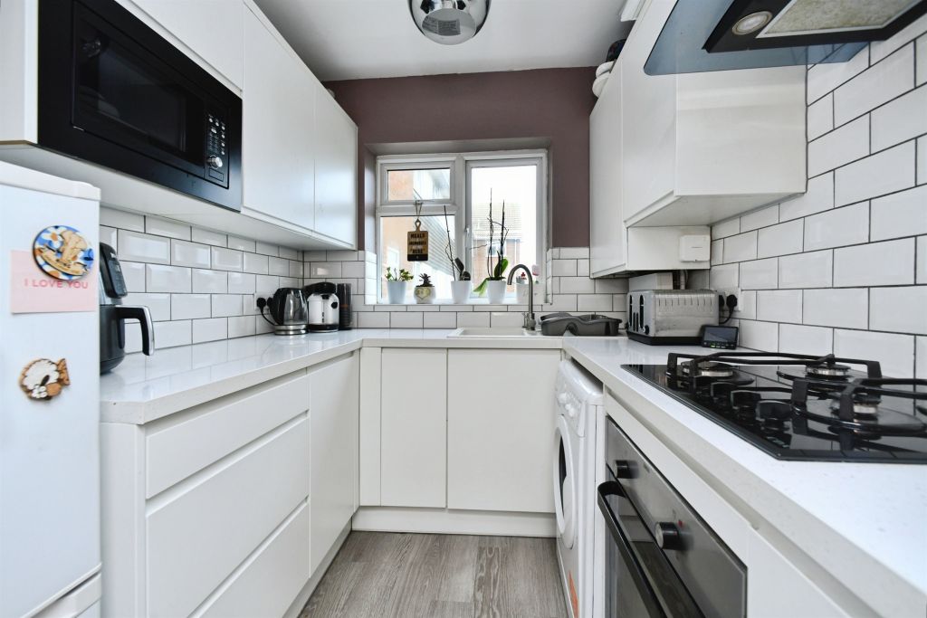 Property photo 2 of 18