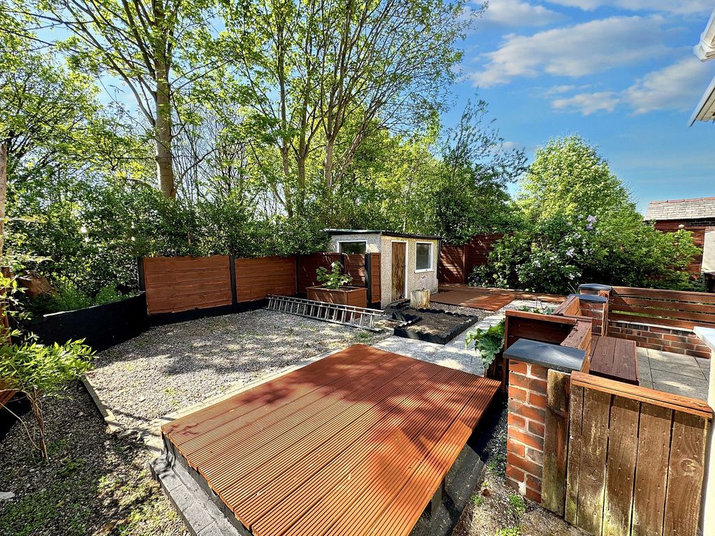 Property photo 1 of 28