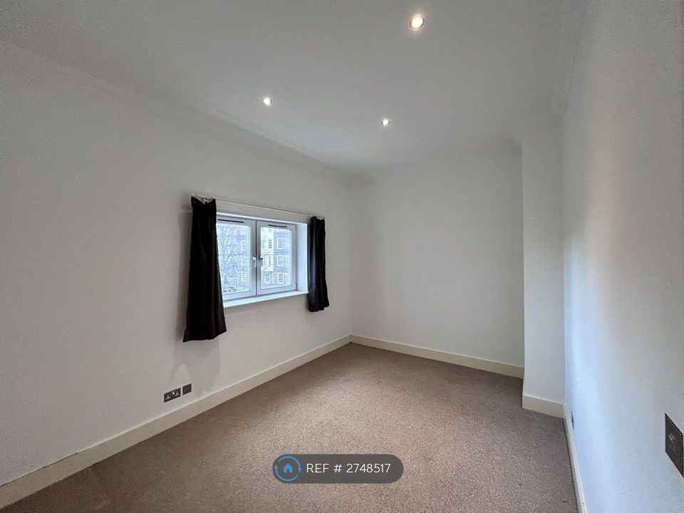 Property photo 3 of 4