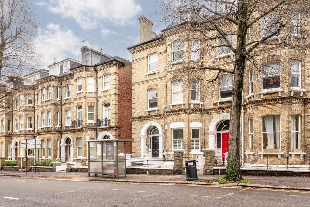 Property photo 1 of 17 Cromwell Road-9.Jpg