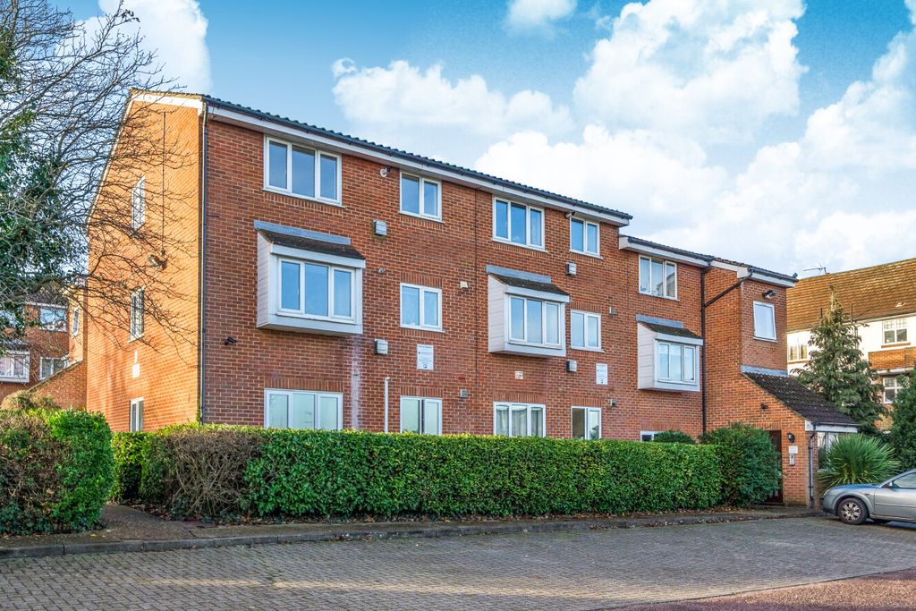 Property photo 3 of 13 1393070-18-694521...