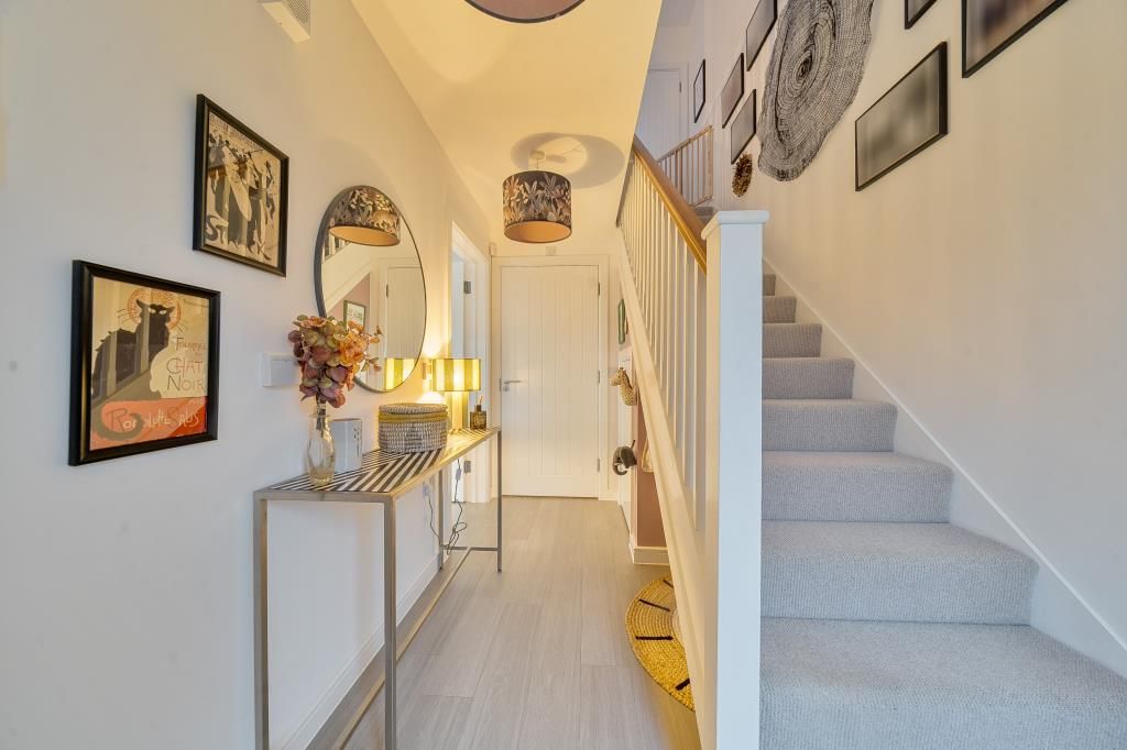 Property photo 2 of 22 Entrance