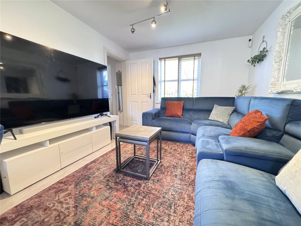 Property photo 2 of 15 Picture No. 04