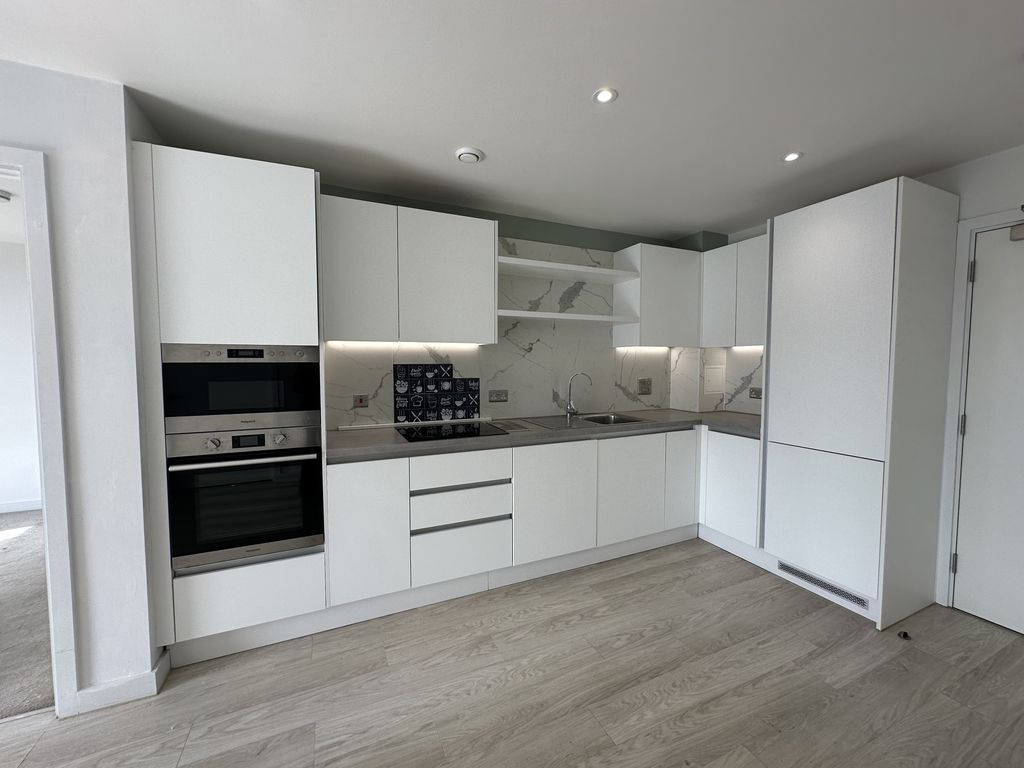 Property photo 1 of 20 Kitchen