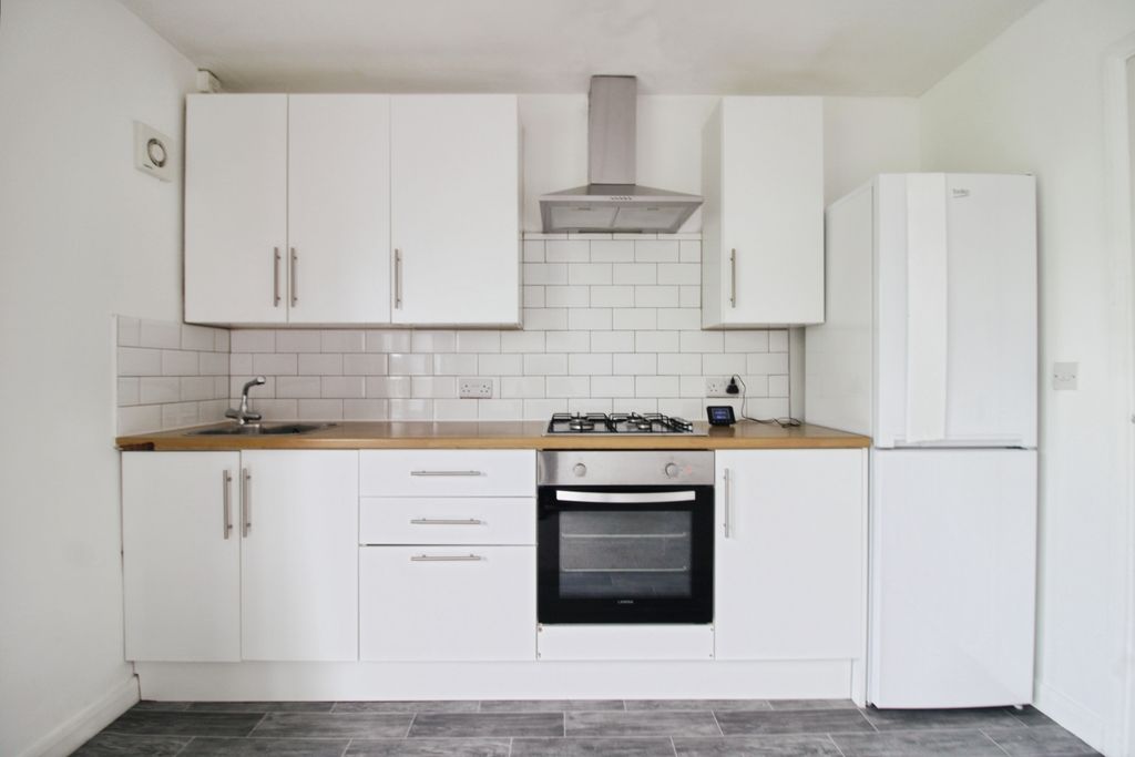 Property photo 3 of 9 5B40A96d-Img_5295