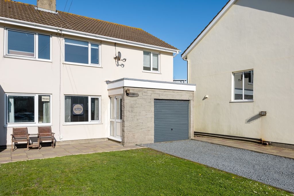 Property photo 3 of 20