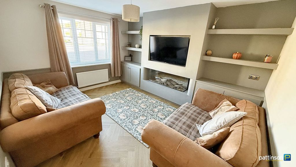 Property photo 2 of 36