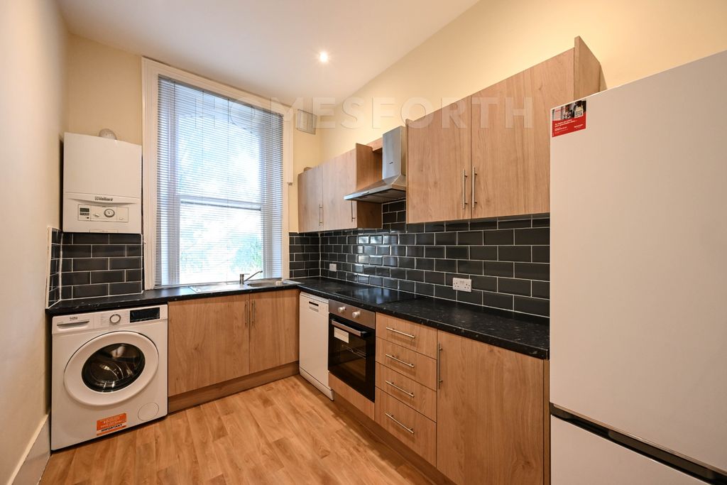 Property photo 2 of 19 Photo 9