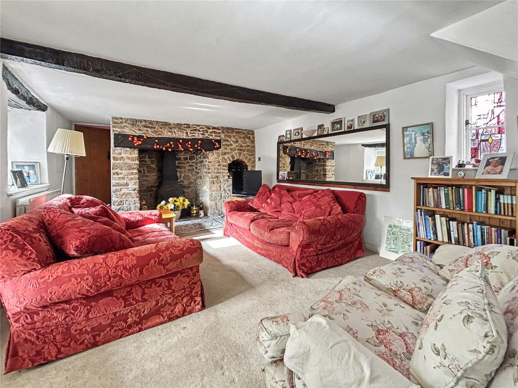 Property photo 3 of 16 Picture No. 11