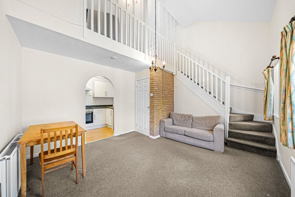 Property photo 2 of 10 Picture No. 03