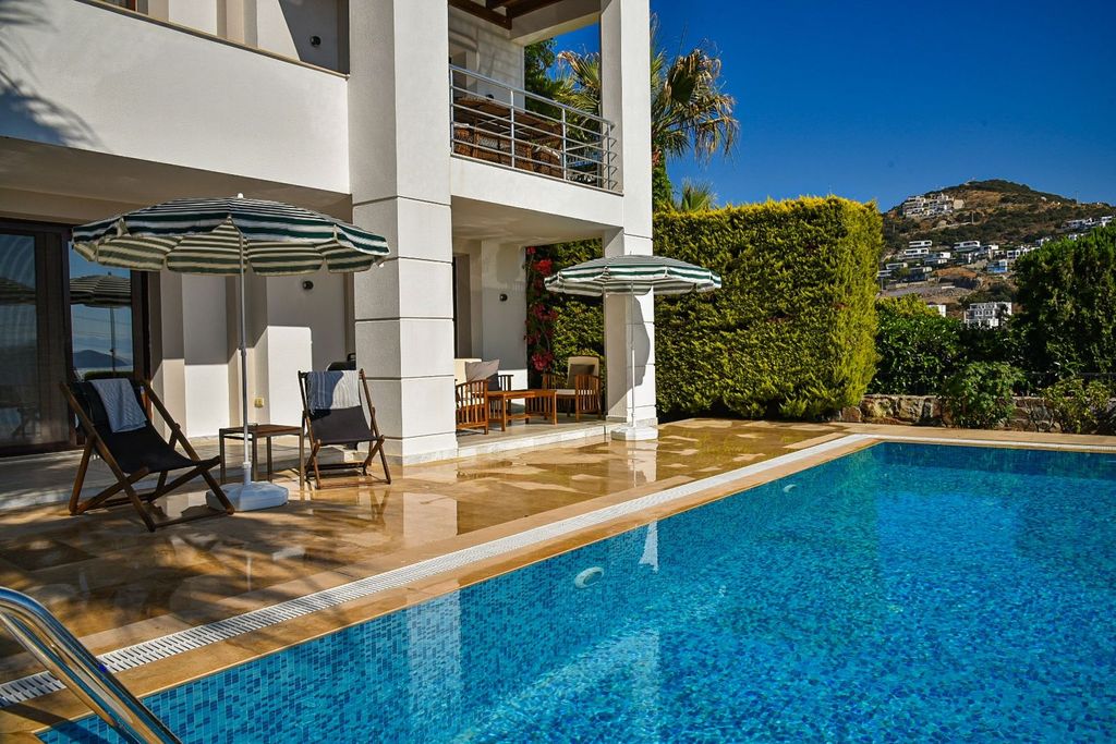 Property photo 3 of 21 An Incredible Sea View Villa For Sale In Yalikavak Â€“ Large Sun-Drenched Terraces And The Private Pool