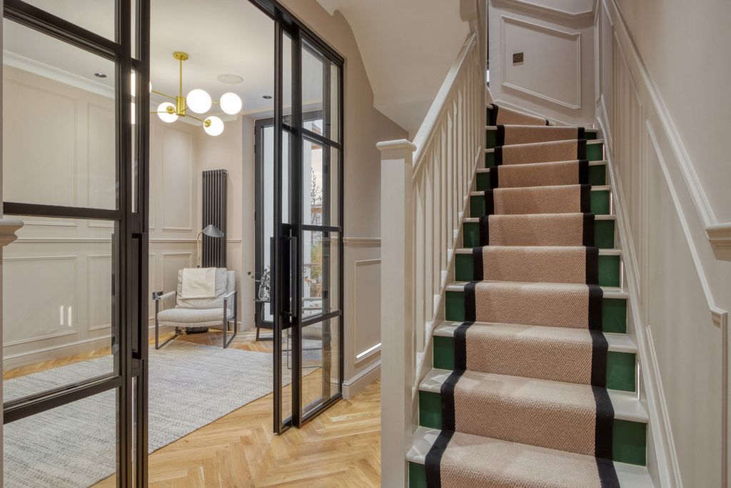 Property photo 3 of 28