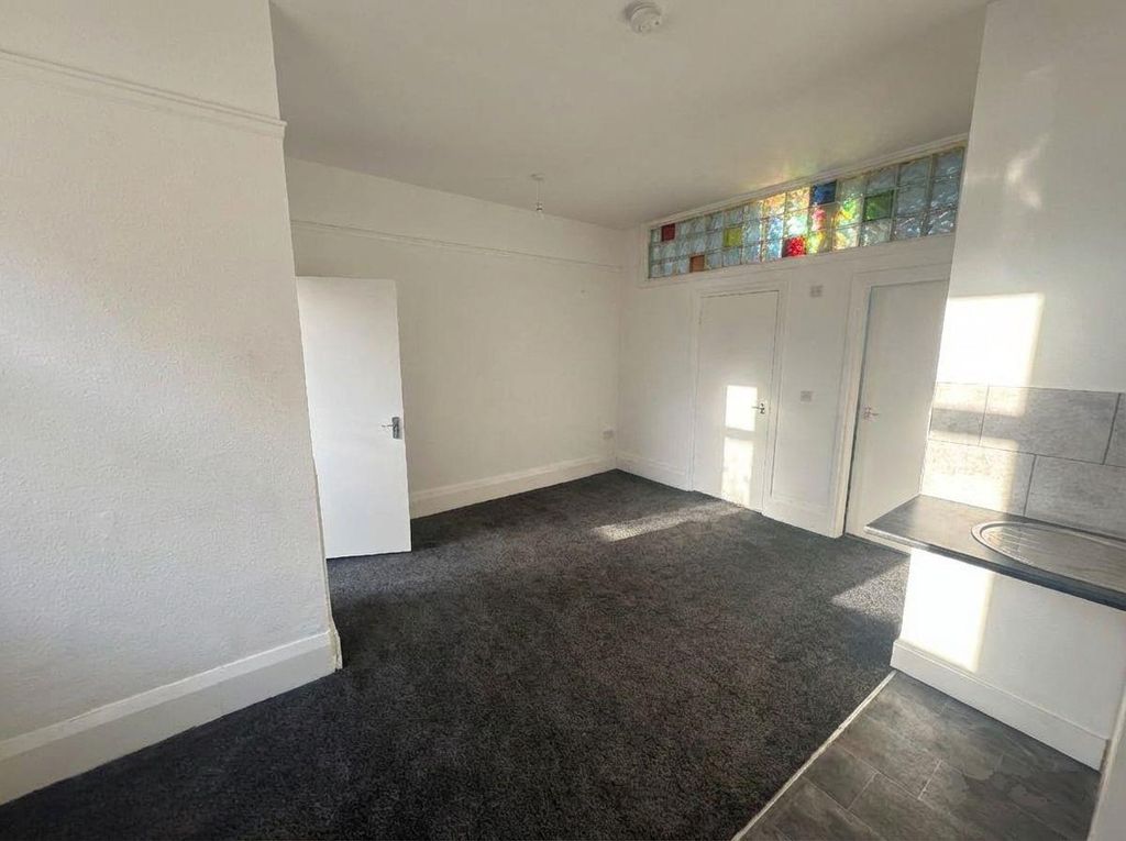 Property photo 2 of 6 Bank2.Jpg