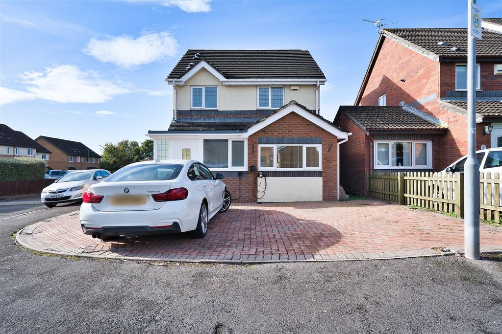 Property photo 1 of 33