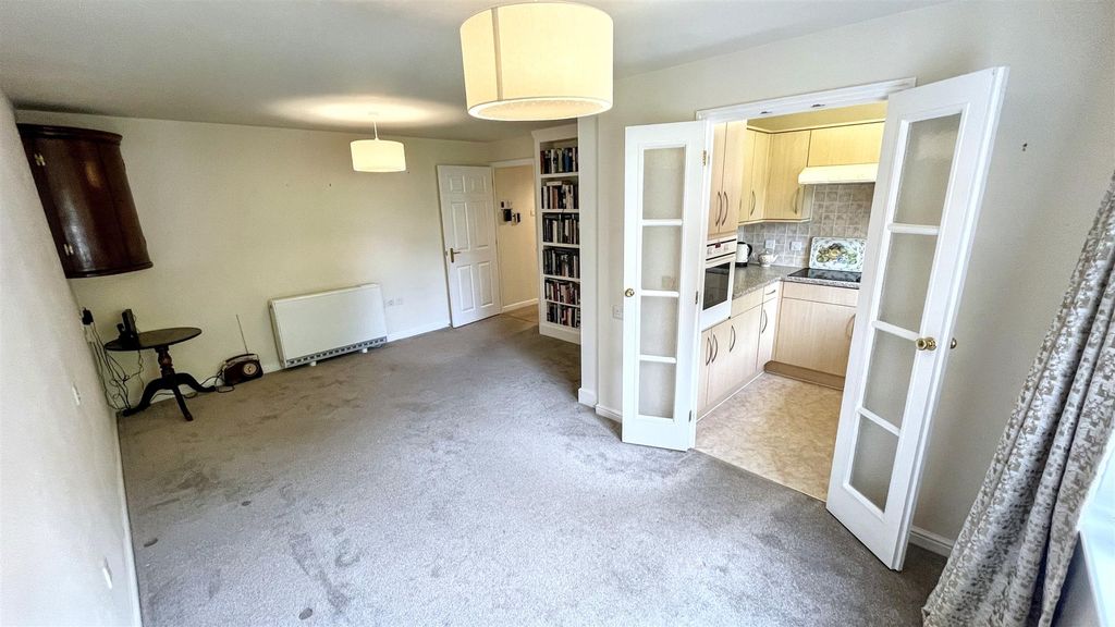 Property photo 3 of 14 Living/Dining Room