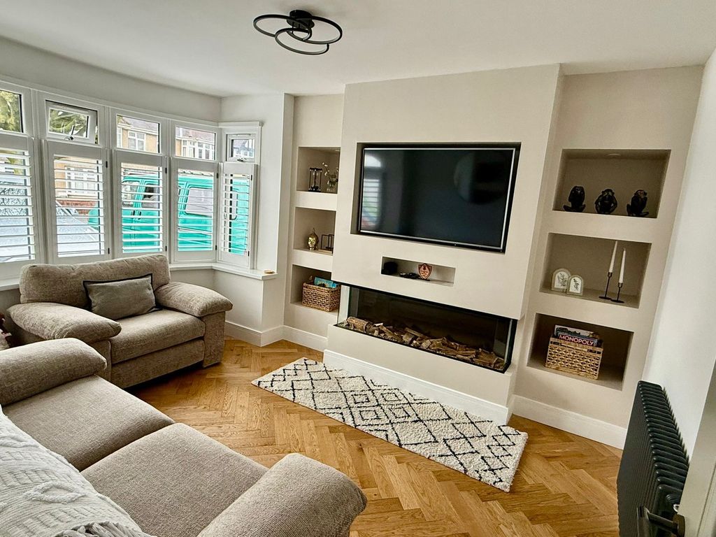 Property photo 3 of 29