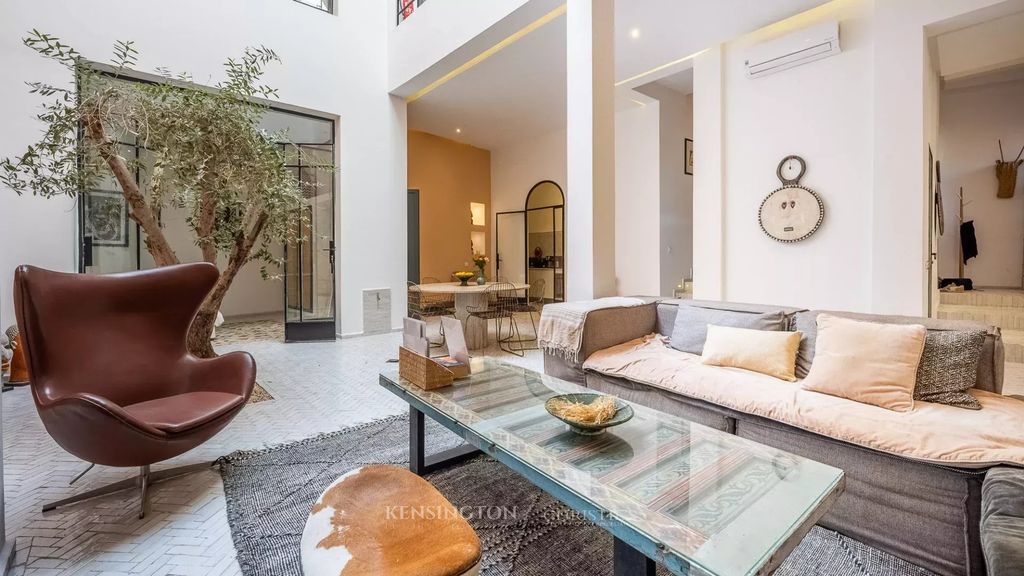 Property photo 1 of 33