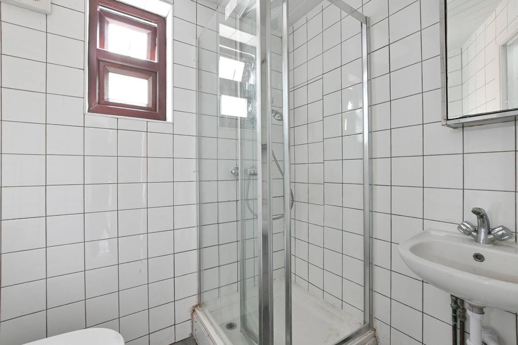 Property photo 3 of 3