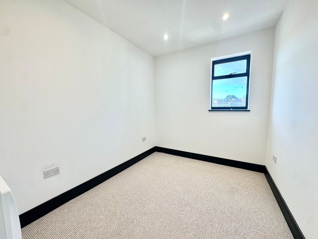 Property photo 3 of 7 Picture 3