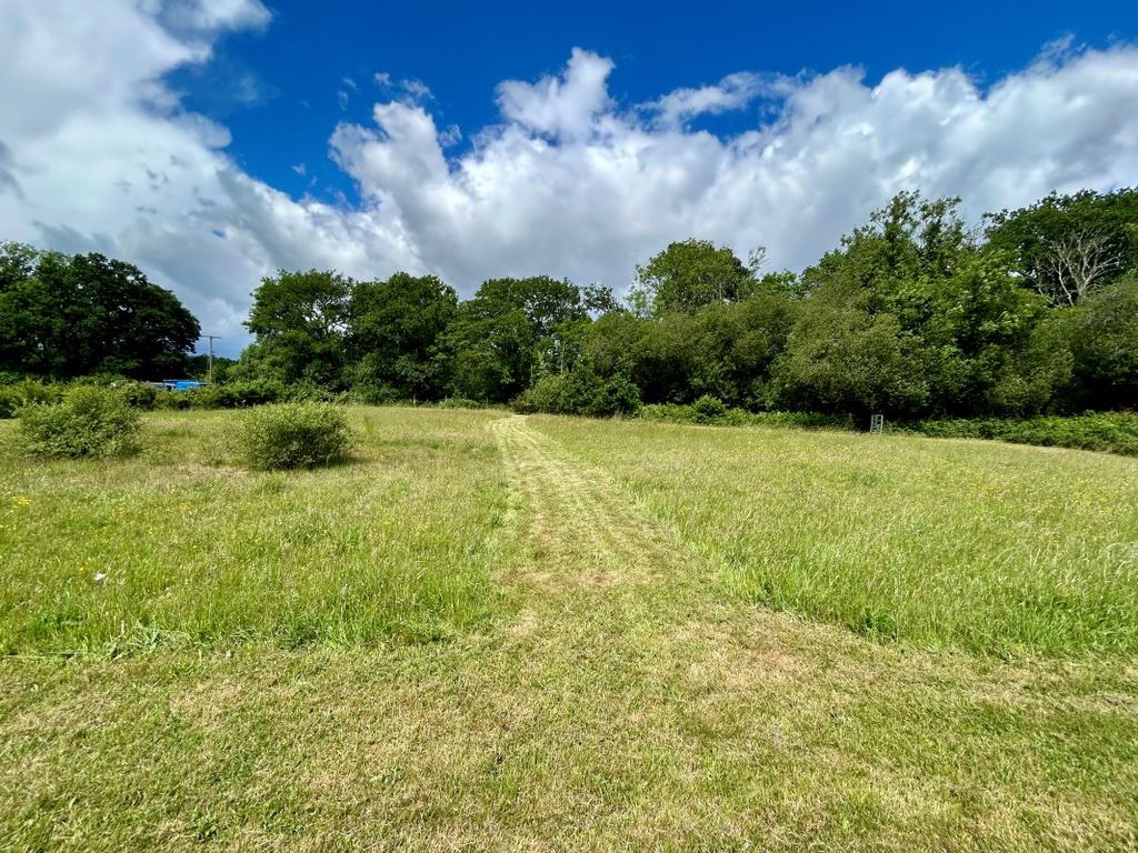 Property photo 1 of 5