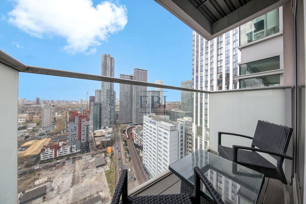 Property photo 2 of 16 Picture No. 05