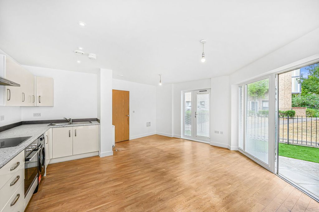 Property photo 3 of 18