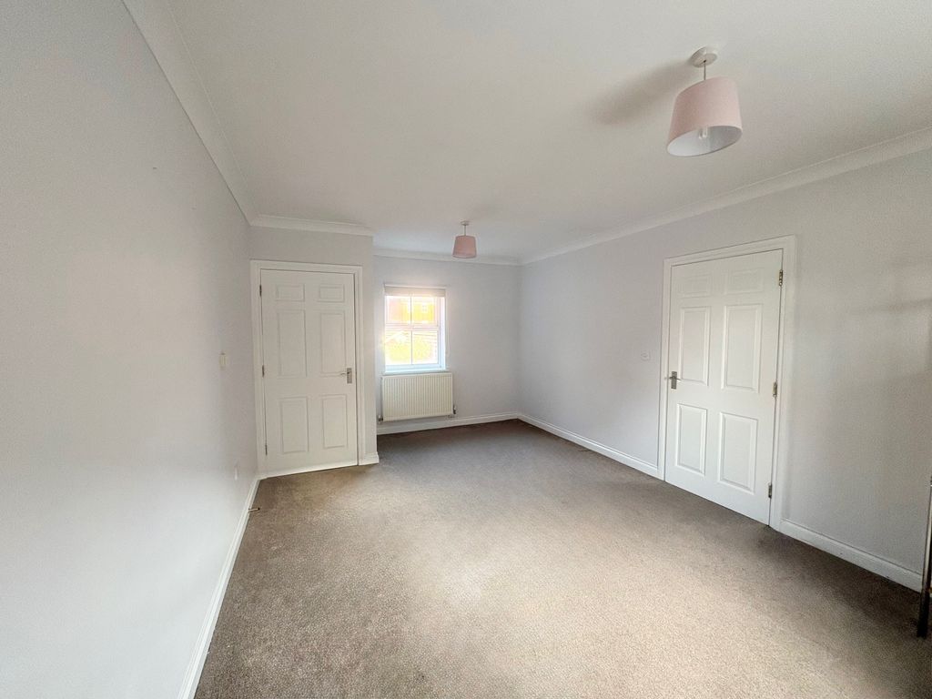 Property photo 2 of 9 Large Lounge/Diner