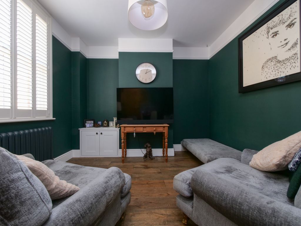 Property photo 2 of 27