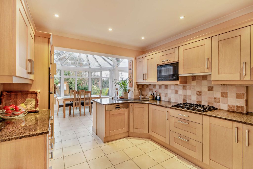 Property photo 3 of 13