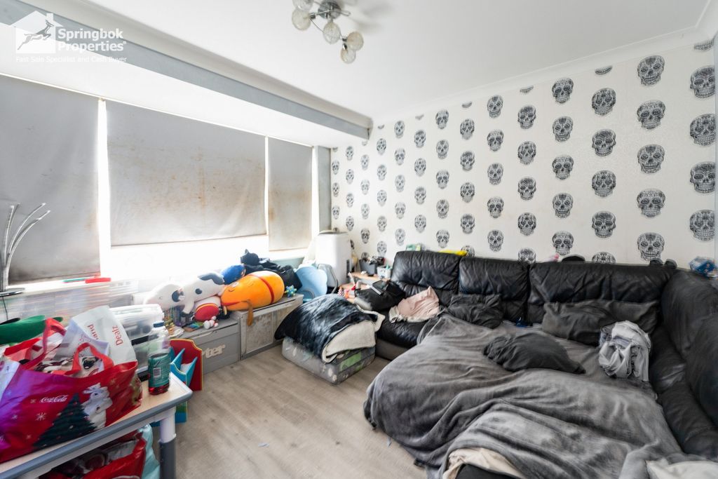 Property photo 3 of 19 Image 2