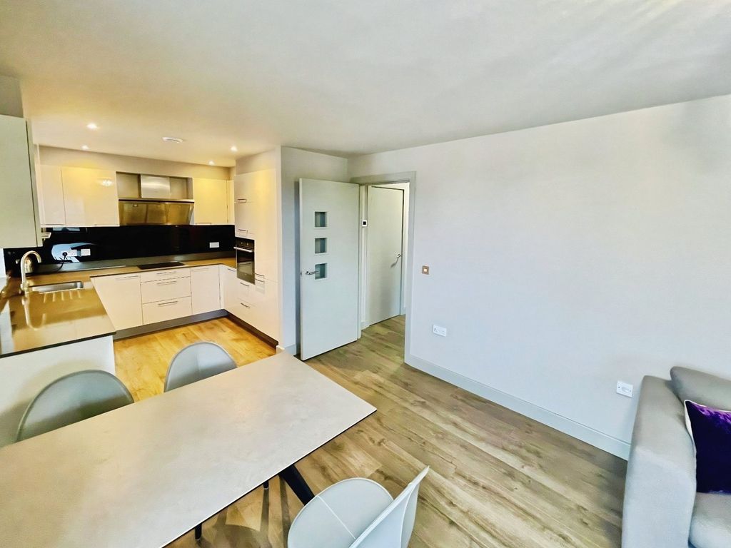 Property photo 2 of 13 Picture No. 44