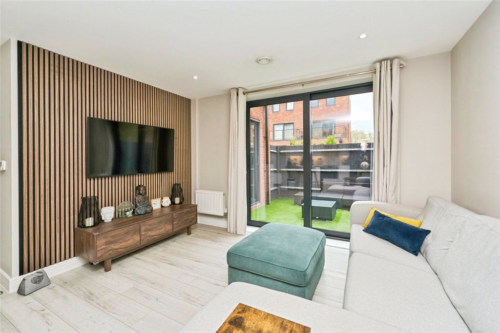 Property photo 3 of 20 Picture No. 09