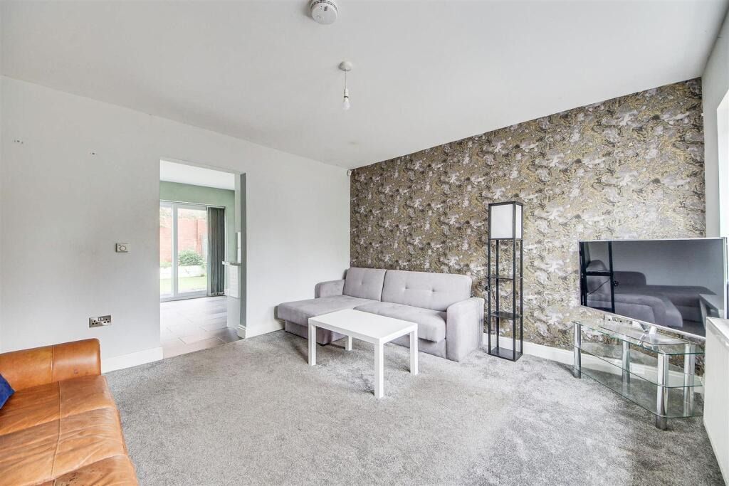 Property photo 2 of 16 4305121